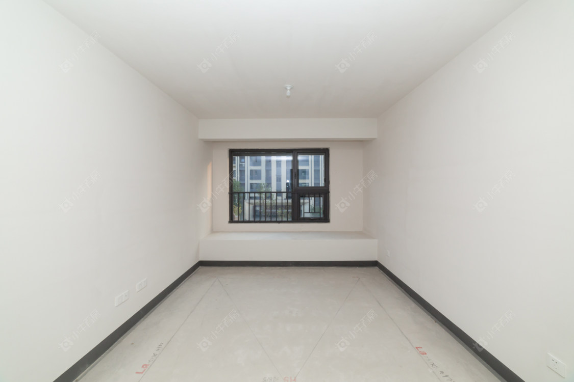 常州美的世茂云筑在售二手房源室内图_小牛看房