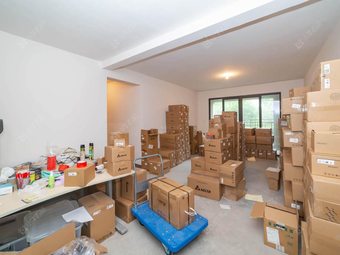 常州世茂香槟湖四期在售二手房源室内图_小牛看房