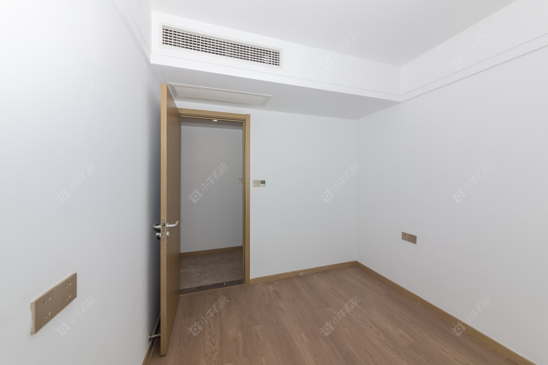 常州绿地香港名墩道在售二手房源室内图_小牛看房