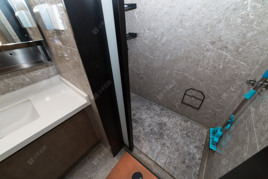 常州美的世茂云筑在售二手房源室内图_小牛看房