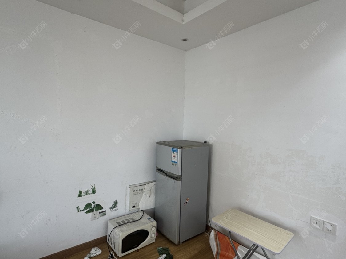 常州丰臣国际广场在租房源室内图_小牛看房