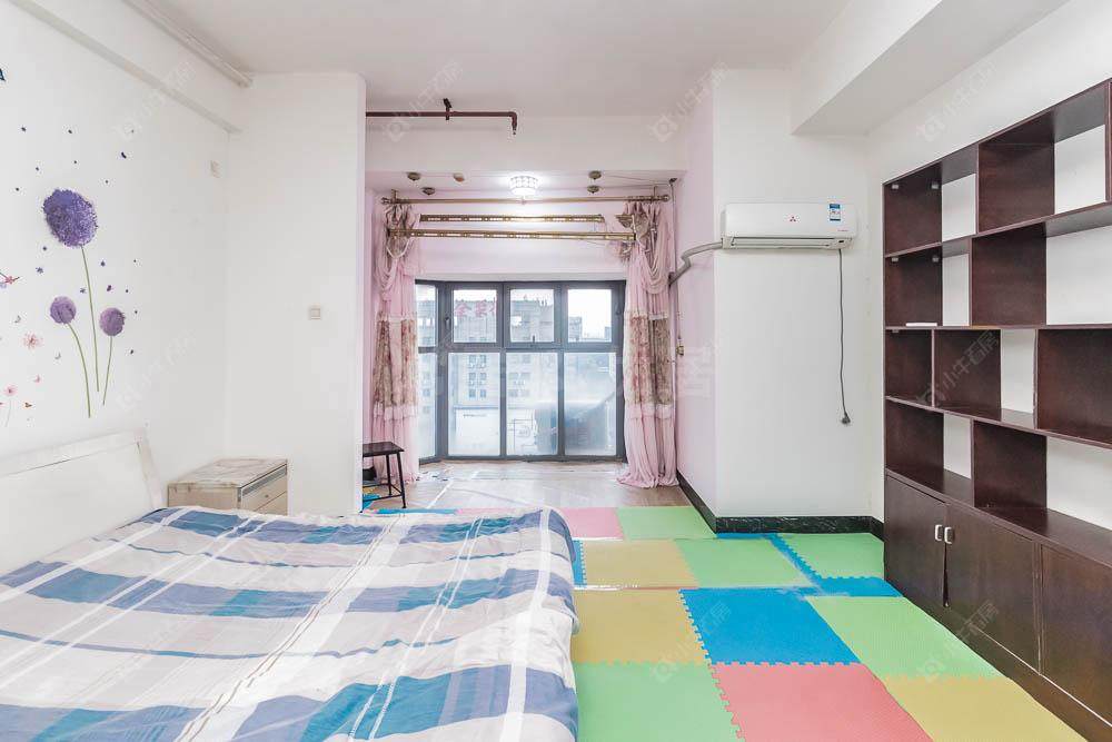 常州亚泰财富中心在售二手房源室内图_小牛看房