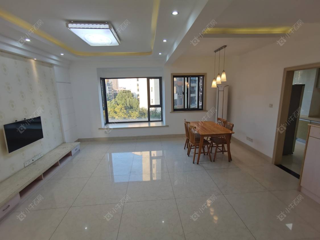 常州世茂香槟湖二期在租房源室内图_小牛看房