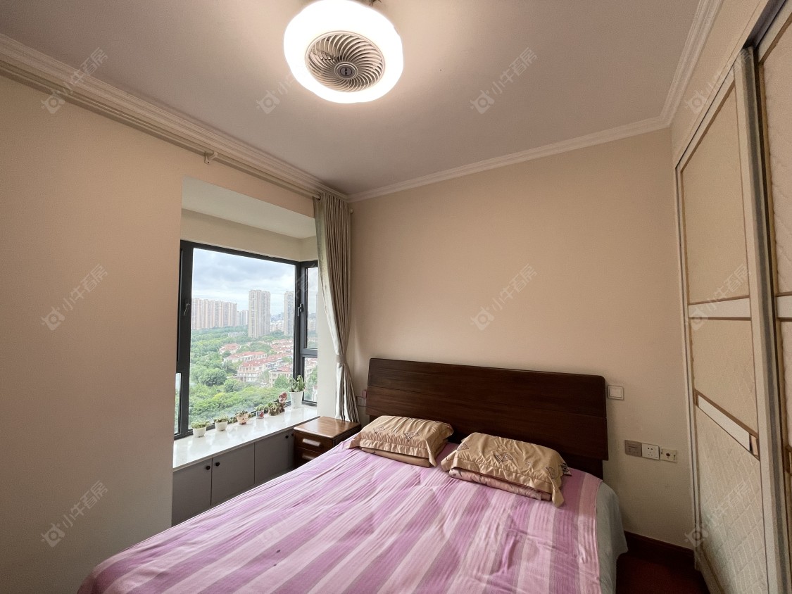 常州世茂香槟湖二期在租房源室内图_小牛看房