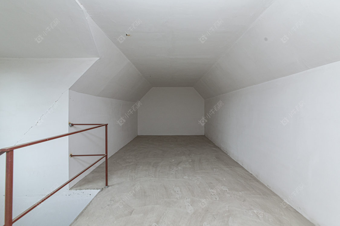 常州绿地香奈别墅区在售二手房源室内图_小牛看房