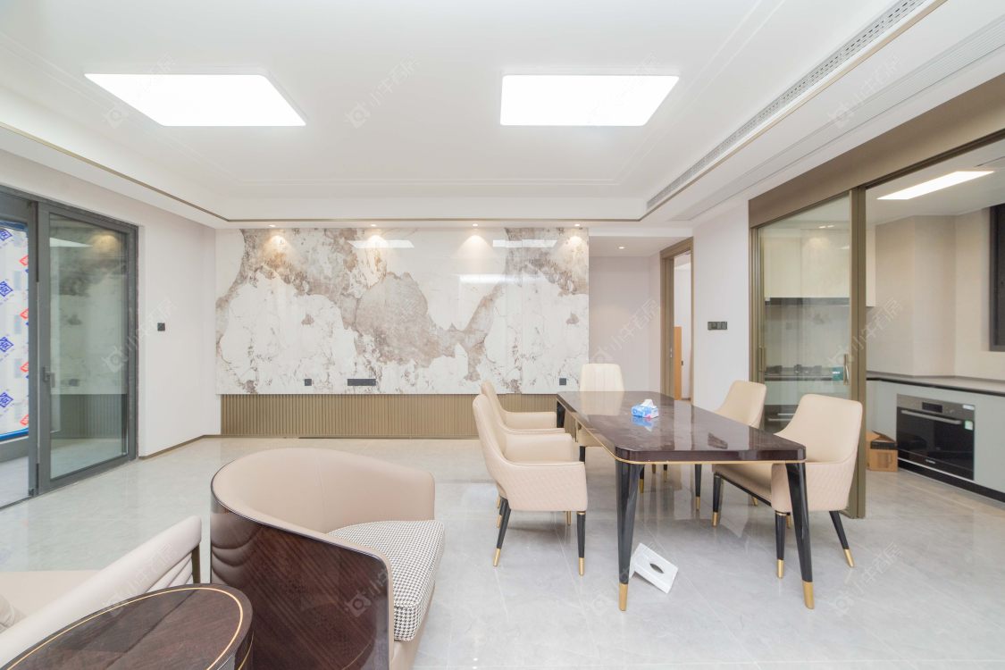 常州保利天汇4室2厅2卫在售二手房房源图片