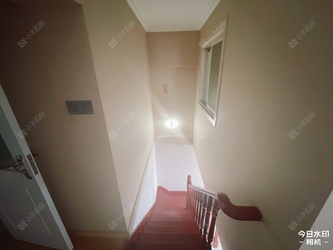 常州亚泰财富中心在租房源室内图_小牛看房