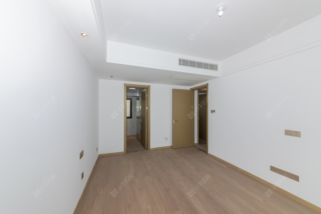 常州绿地香港名墩道在售二手房源室内图_小牛看房