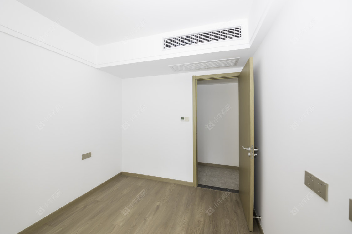 常州绿地香港名墩道在售二手房房源室内图_小牛看房