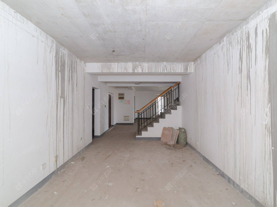 常州世茂香槟湖四期在售二手房源室内图_小牛看房