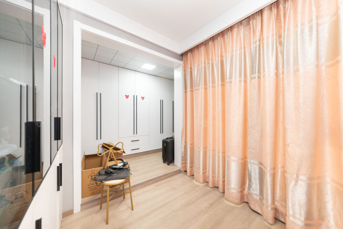 常州港龙大发龙悦府在售二手房源室内图_小牛看房