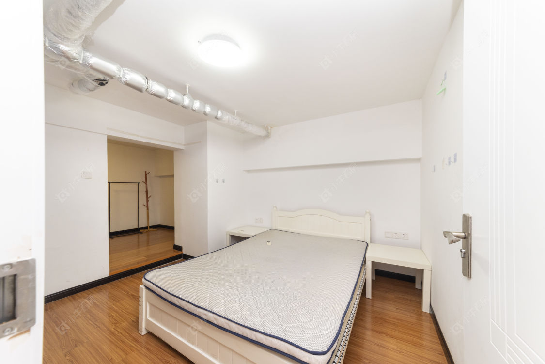 常州亚泰财富中心在售二手房源室内图_小牛看房