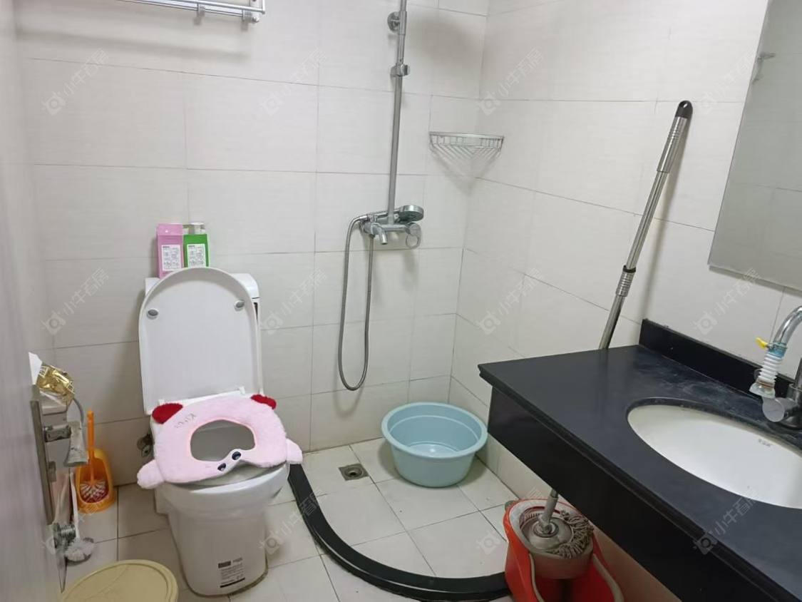 常州亚泰财富中心在租房源室内图_小牛看房