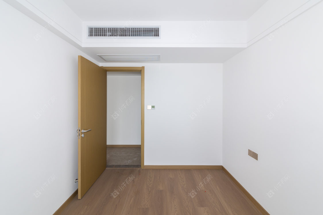 常州绿地香港名墩道在售二手房源室内图_小牛看房