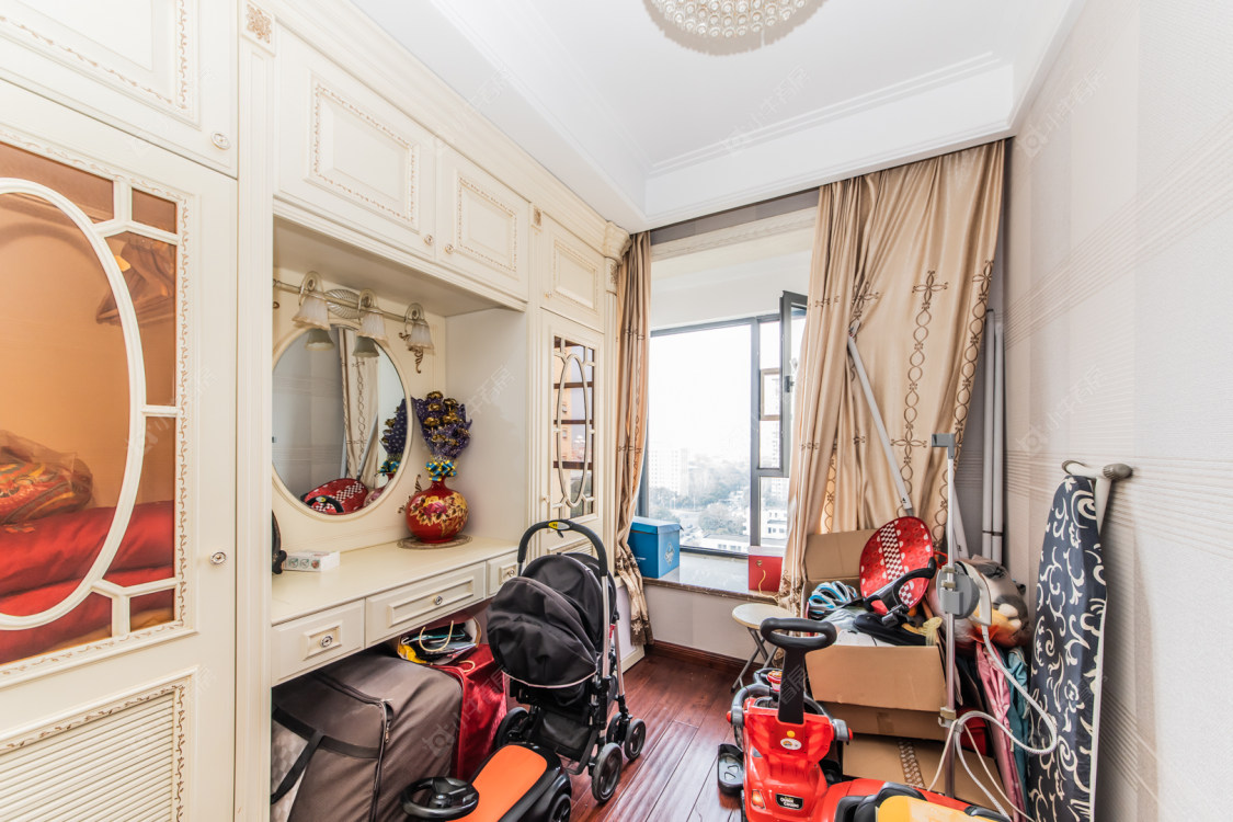 常州世茂香槟湖二期在售二手房源室内图_小牛看房