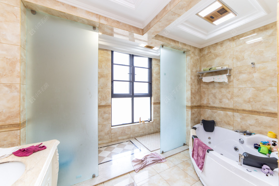 常州九龙仓凤凰湖墅在售二手房源小区图_小牛看房