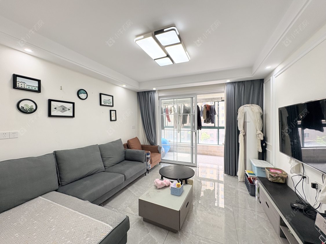 丹阳粤港臻园在售二手房源室内图_小牛看房