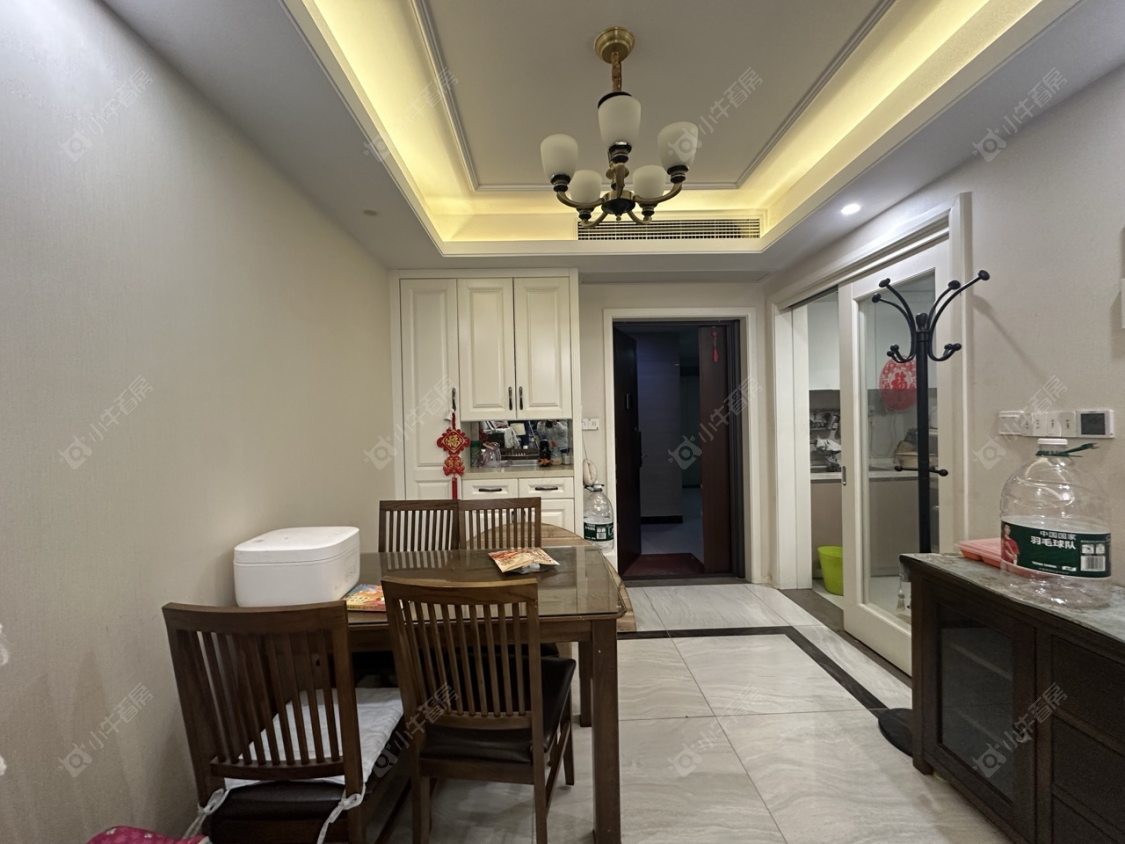 常州世茂香槟湖五期在租房源室内图_小牛看房