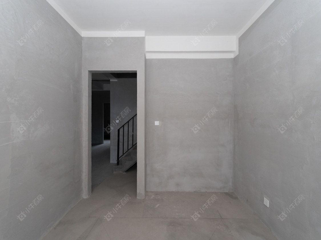 常州融创滨湖御园在售二手房源室内图_小牛看房