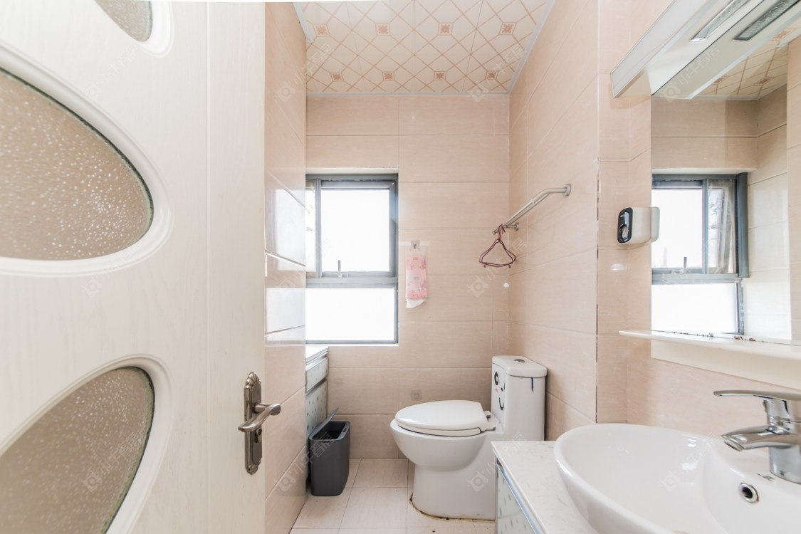 常州世茂香槟湖二期在售二手房源室内图_小牛看房