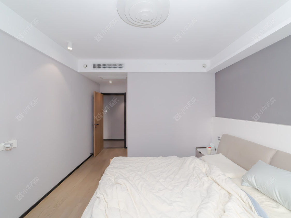 常州世茂香槟湖四期在售二手房源室内图_小牛看房