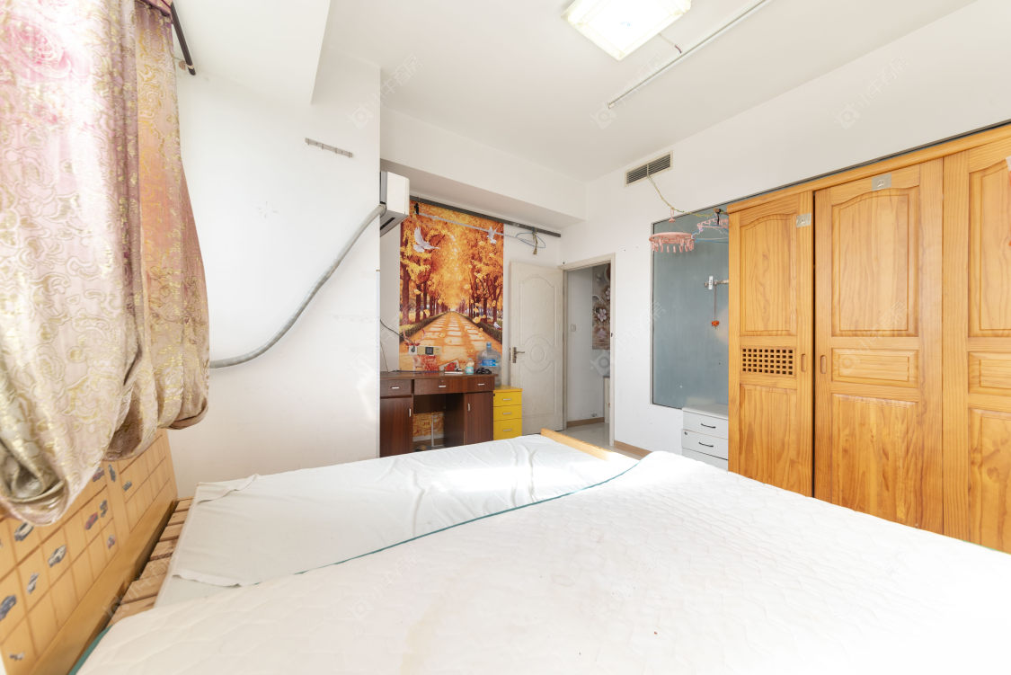 常州亚泰财富中心在售二手房源室内图_小牛看房