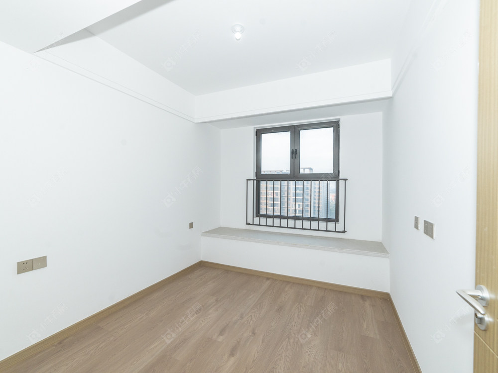 常州绿地香港名墩道在售二手房源室内图_小牛看房