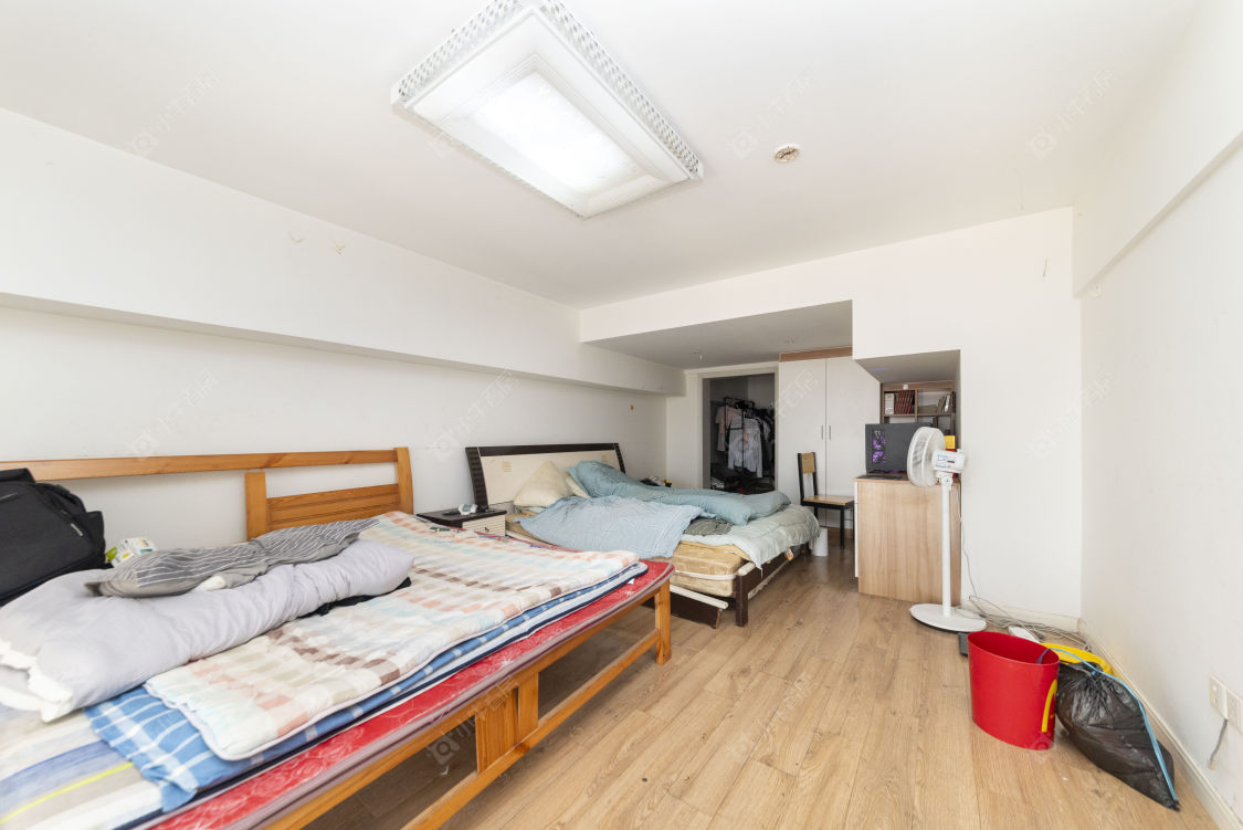 常州亚泰财富中心在售二手房源室内图_小牛看房