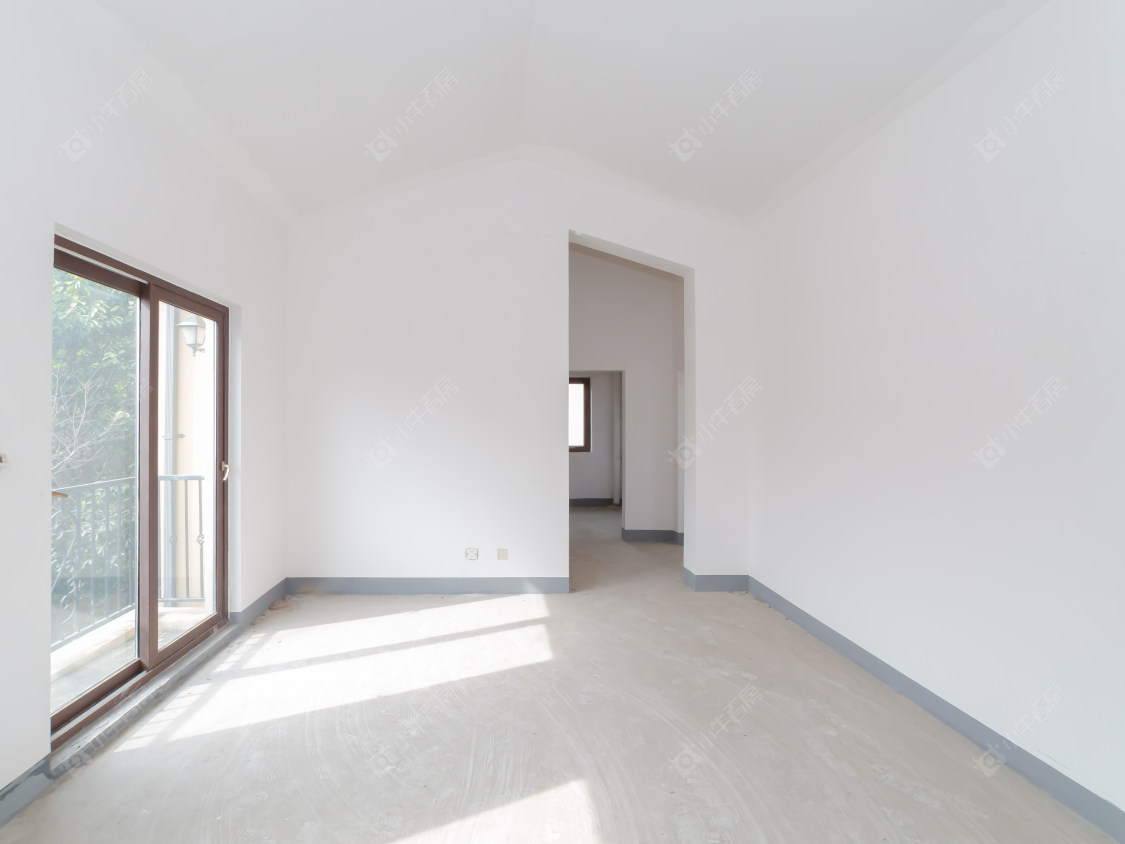 常州龙湖原山别墅区在售二手房源室内图_小牛看房