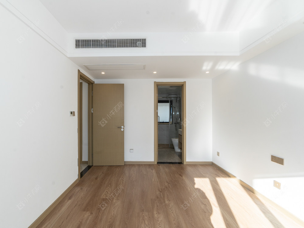 常州绿地香港名墩道在售二手房源室内图_小牛看房