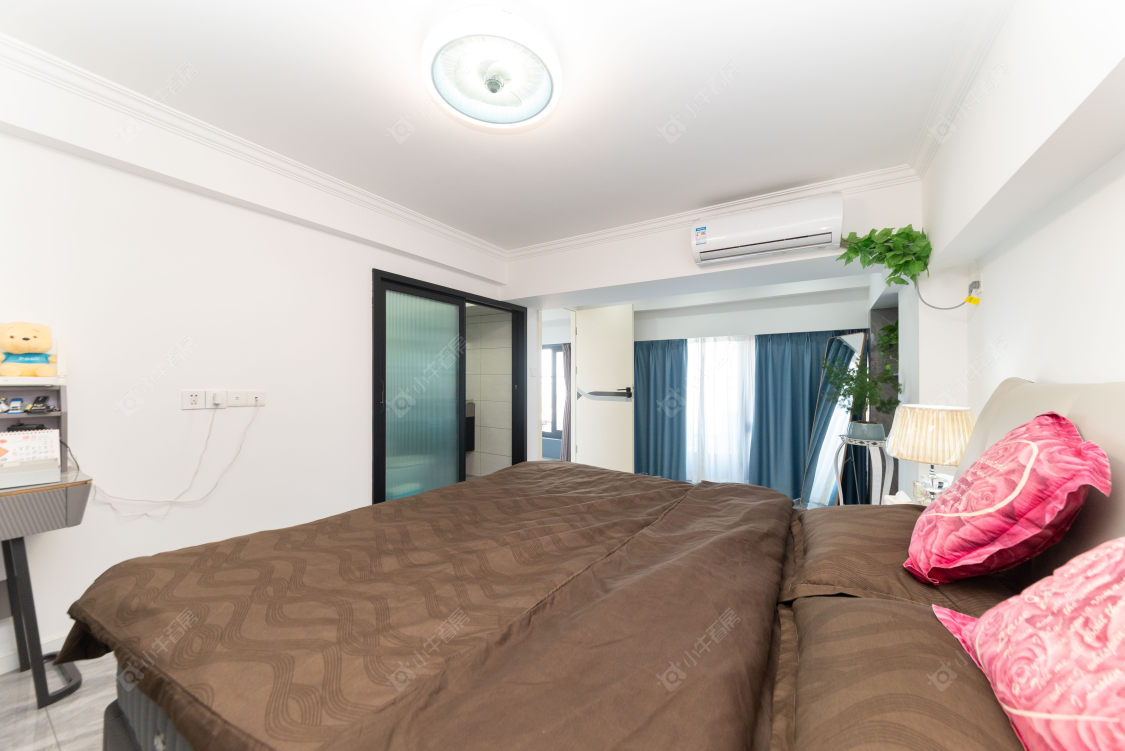 常州亚泰财富中心在售二手房源室内图_小牛看房