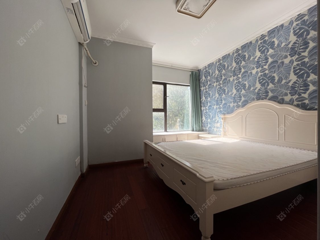 常州世茂香槟湖三期在租房源室内图_小牛看房