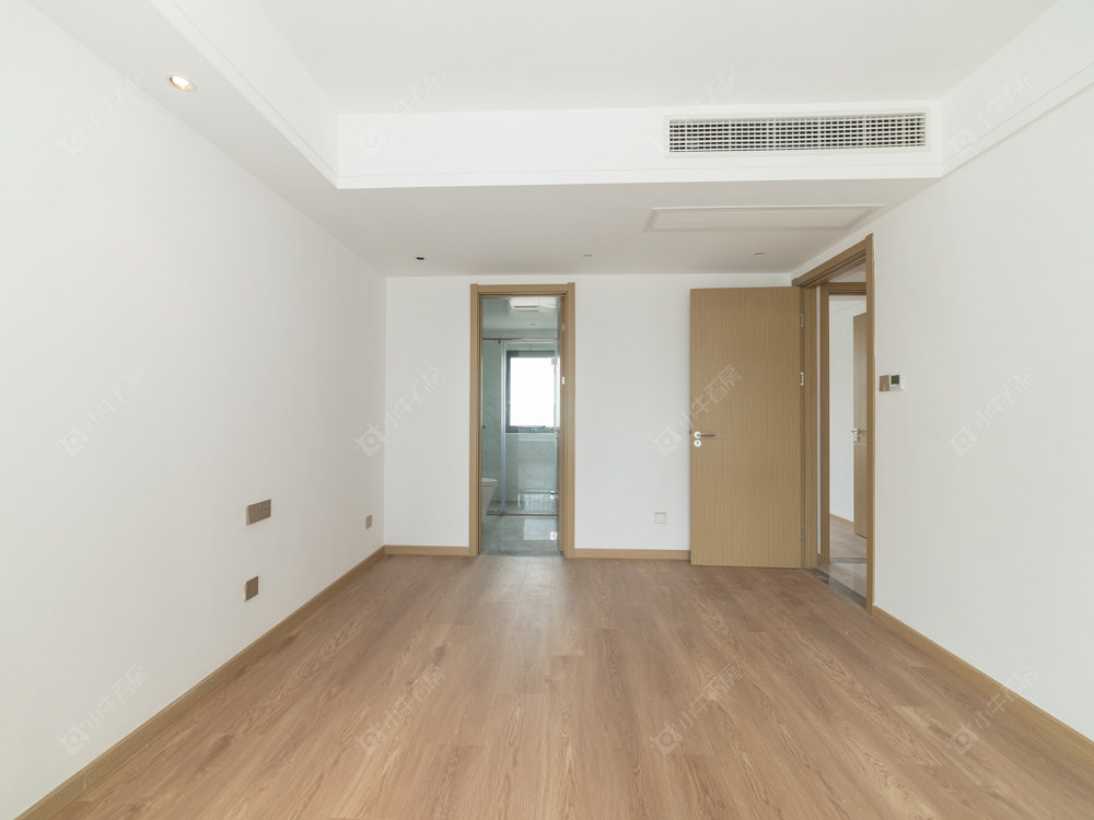 常州绿地香港名墩道在售二手房源室内图_小牛看房