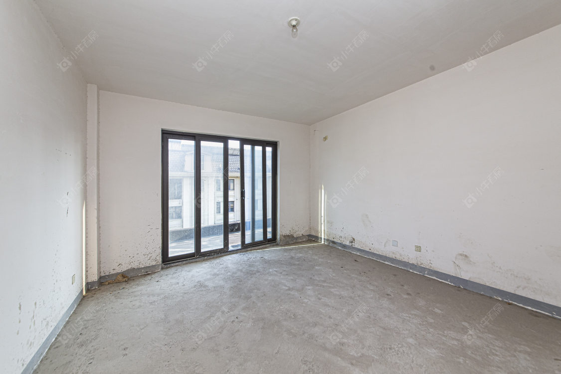 绿地香奈别墅区房源室内图 常州绿地香奈别墅区在售二手房源室内图_小牛看房