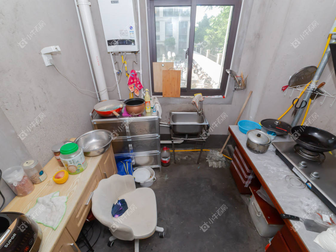 常州世茂香槟湖五期在租房源室内图_小牛看房