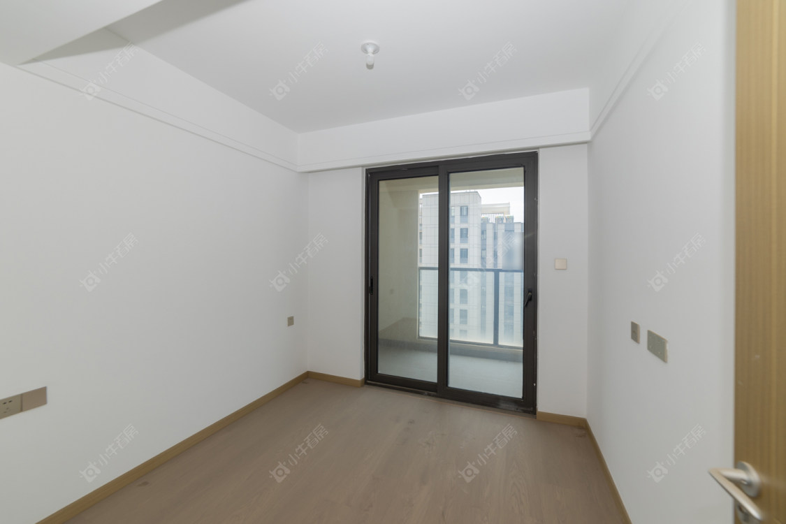 常州绿地香港名墩道在售二手房源室内图_小牛看房