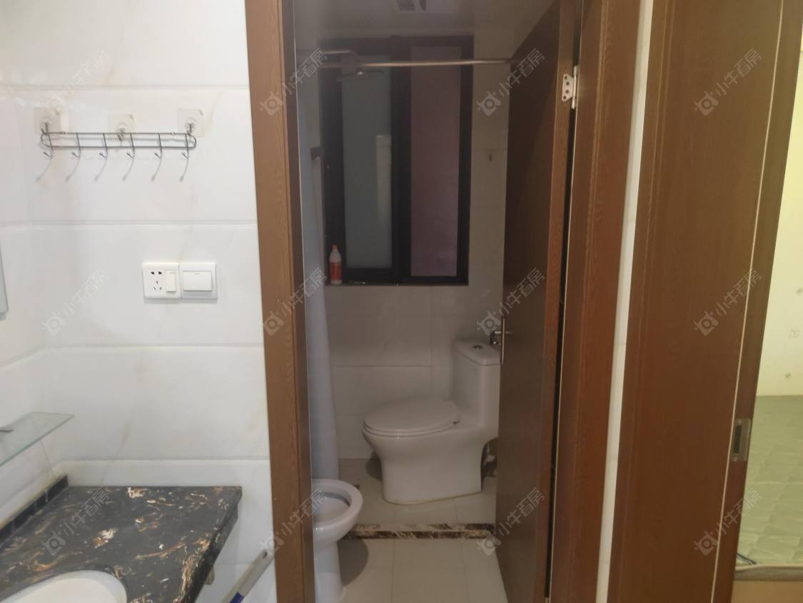 常州世茂香槟湖三期在租房源室内图_小牛看房