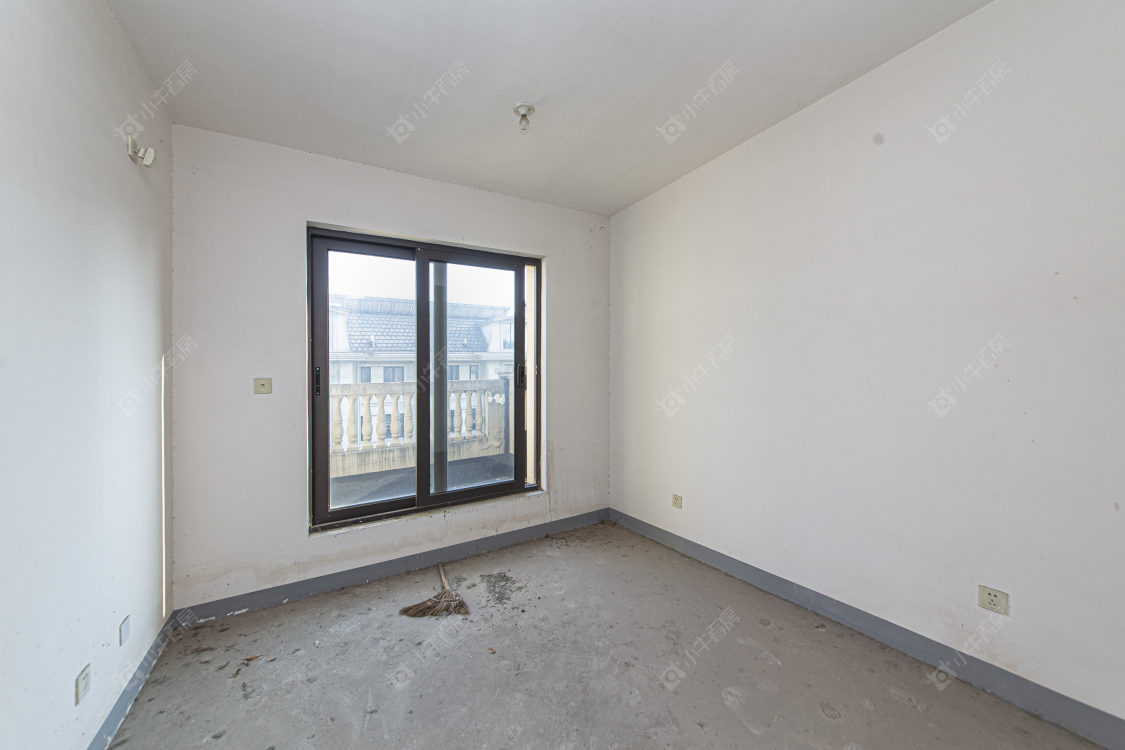 绿地香奈别墅区房源室内图 常州绿地香奈别墅区在售二手房源室内图_小牛看房