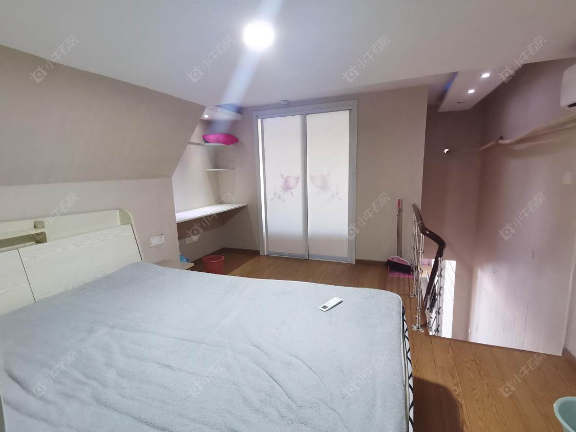 常州亚泰财富中心在租房源室内图_小牛看房