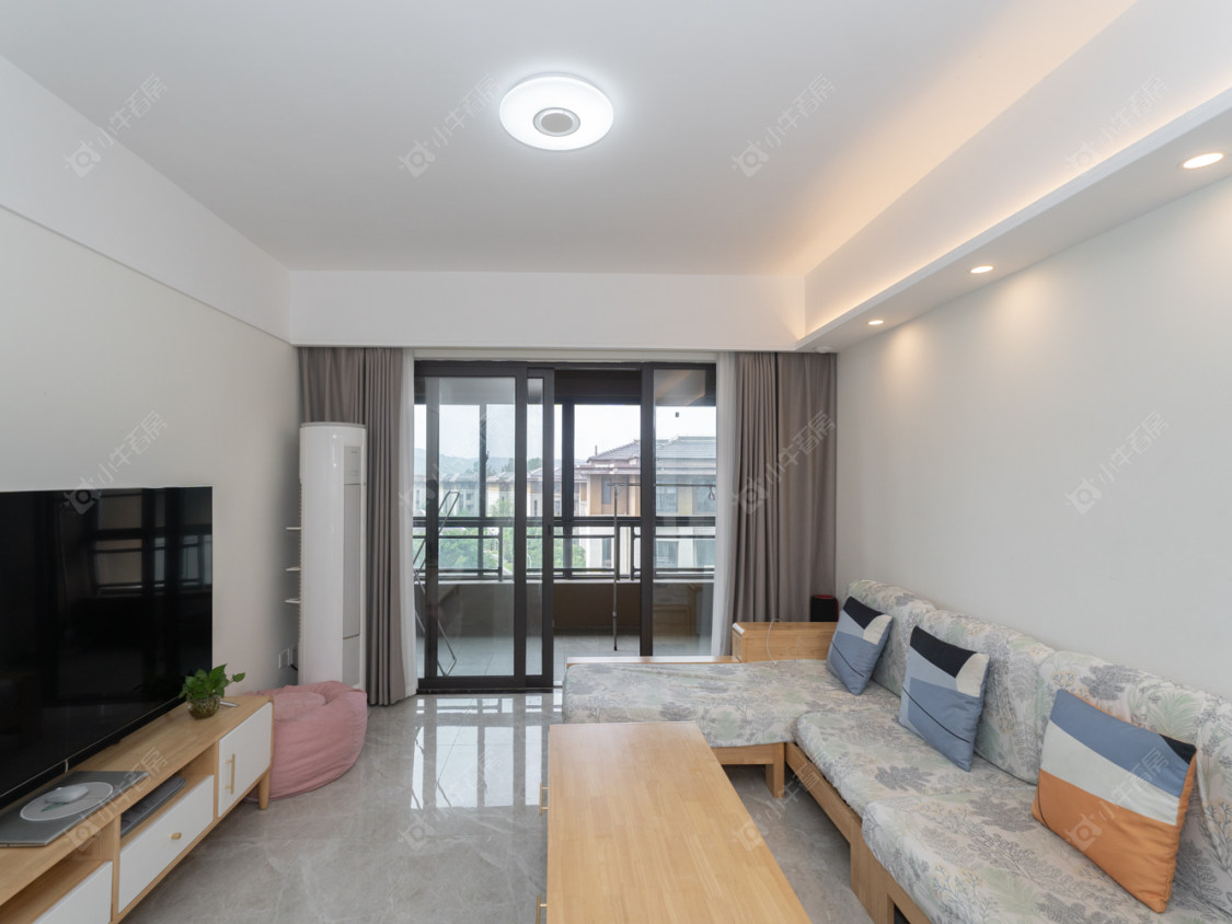 雅居乐山湖城湖畔小院在售二手房