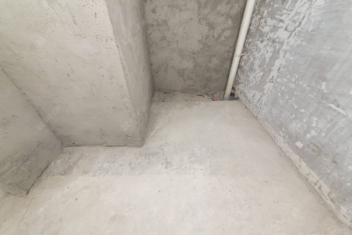 常州绿地香奈别墅区在售二手房源室内图_小牛看房