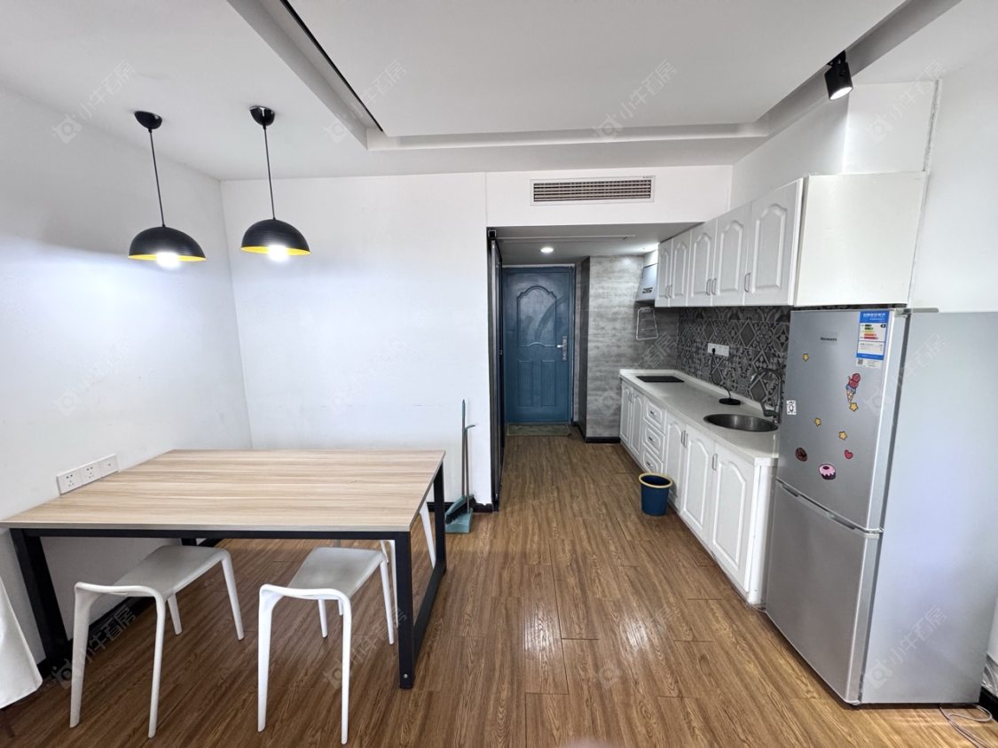 常州亚泰财富中心在租房源室内图_小牛看房