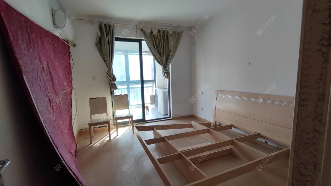 常州世茂香槟湖二期在租房源室内图_小牛看房