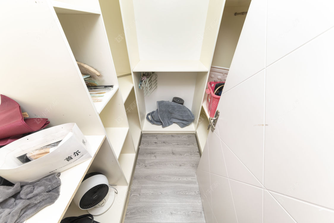 常州亚泰财富中心在售二手房源室内图_小牛看房