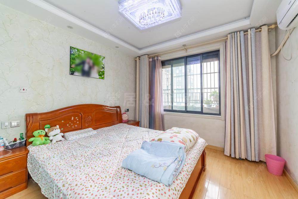 常州绿地世纪城三期在售二手房源室内图_小牛看房